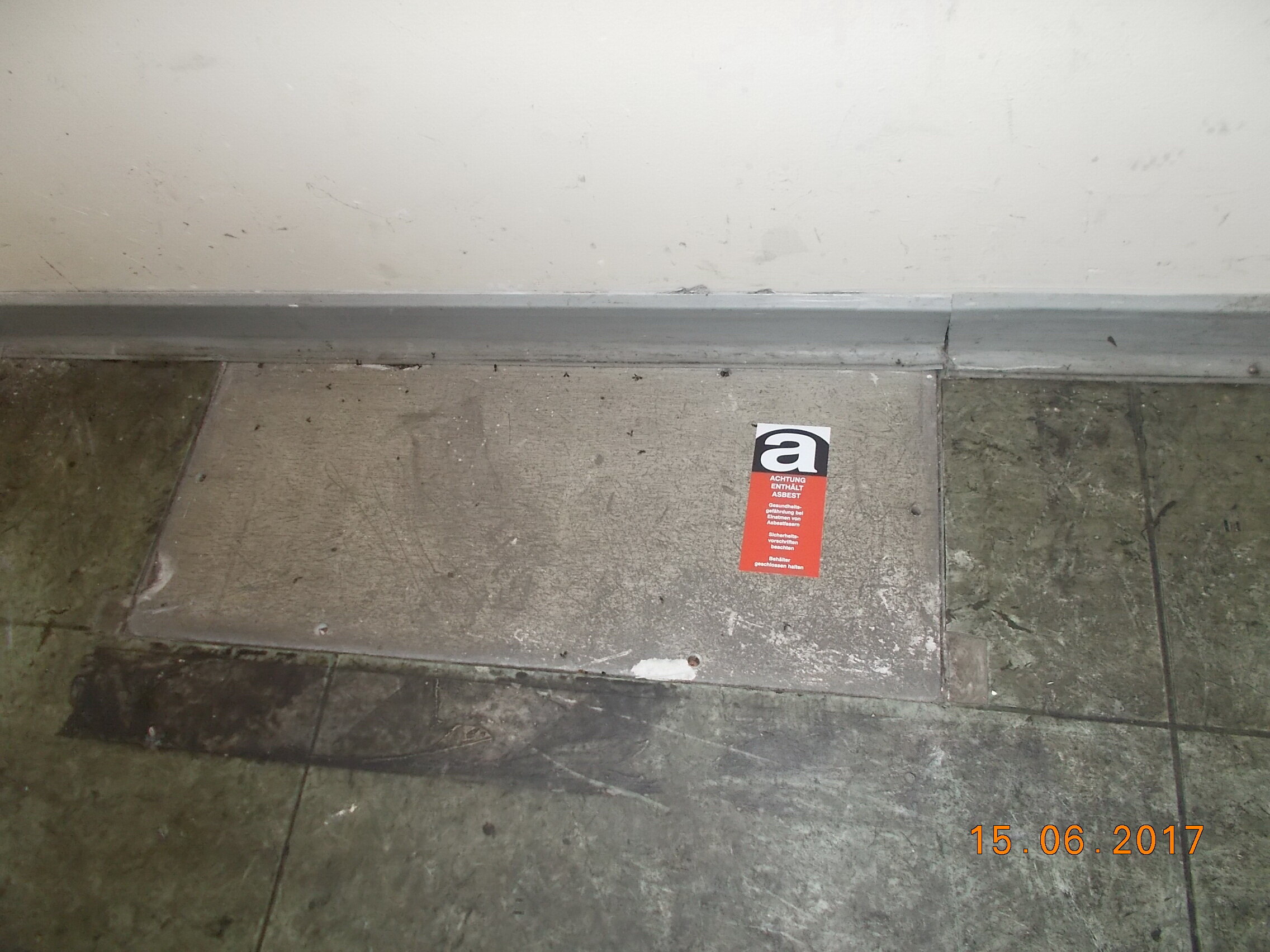 Floor-Flex-Platten, PVC-Bodenbeläge mit Asbest | © CRB Analyse Service GmbH
