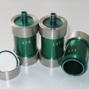 Porte-tubes pour le prélèvement d’échantillons d’air contenant de l’amiante | © CRB Analyse Service GmbH